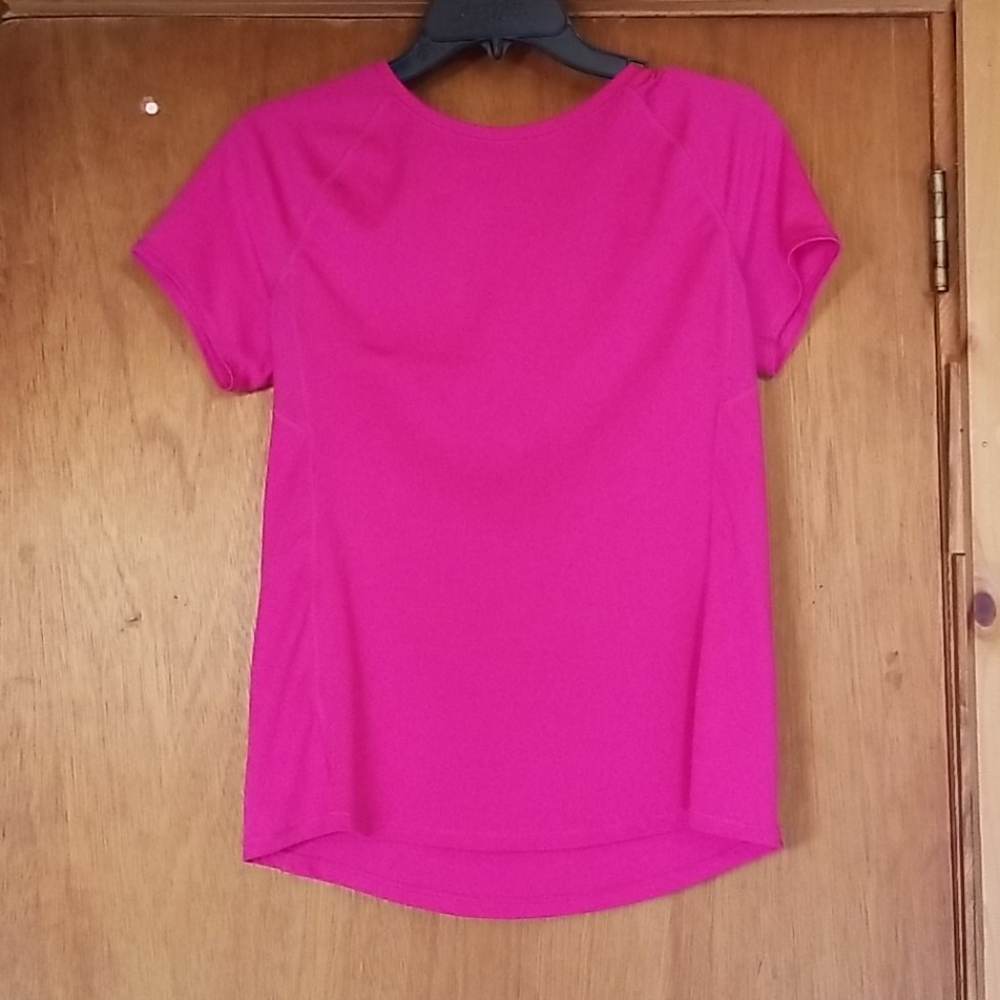 Old navy active workout shirt